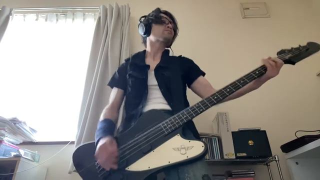 Slave to the Grind/SKID ROW bass cover смотреть онлайн