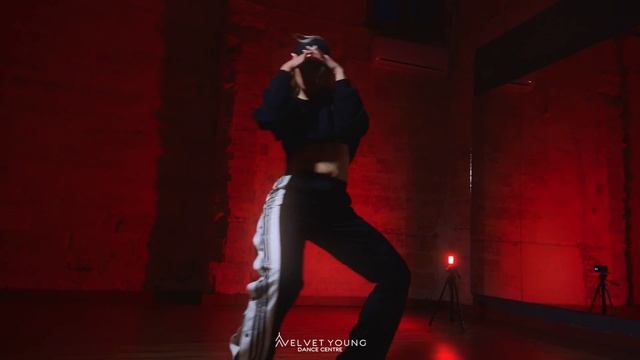 Chris Brown - Run It! | Vika Oreshkova | Heels | VELVET YOUNG смотреть онлайн