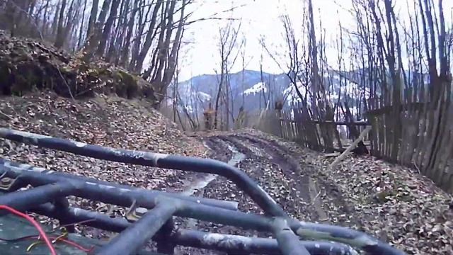 Квадроцикл ліфан 250 поїздка в гори, спуск вниз (3 часть) смотреть онлайн