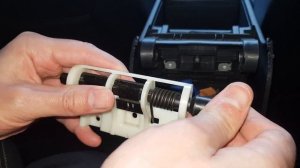 Как снять крышку подлокотника Volkswagen Passat NMS