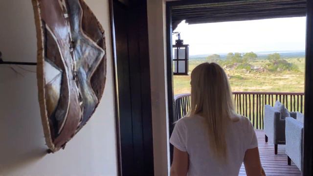 SERENGETI FOUR SEASONS WATERING HOLE SAVANNAH ROOM WALK THRU @weliketovacation смотреть онлайн