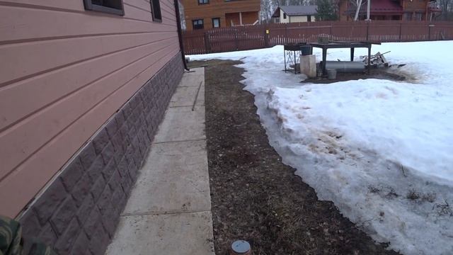 Небольшой весенний потоп. Весна. Дренаж. Погреб. Теплица. Дорожка перезимовали без нареканий. смотреть онлайн