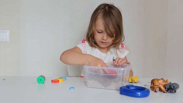 Эксперименты с магнитами. Открываем набор магнитов Mighty Magnet Set 