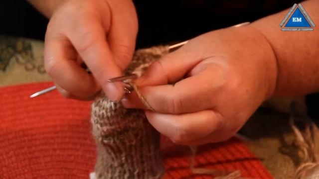 Как вязать пятку носка спицами - Урок 4 смотреть онлайн