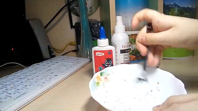 Лизун из клея пва и спрея для ног Теймурова смотреть онлайн