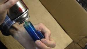 Как заправить газовую зажигалку? Легко и просто.