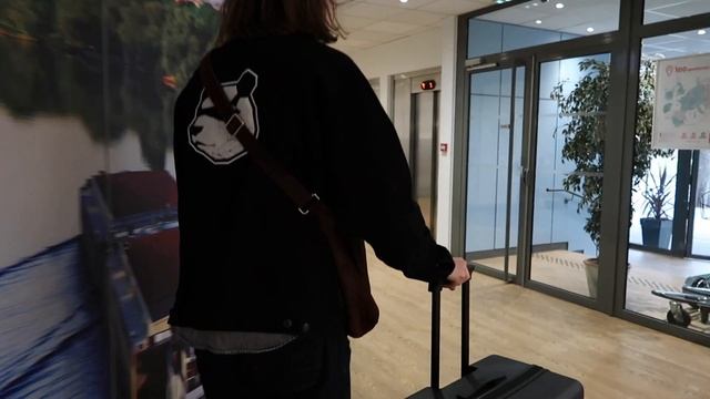 Париж Влог ♡ Перелёт, Рум-тур, Еда смотреть онлайн
