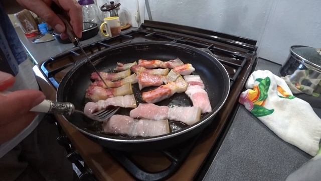 Как правильно приготовить яичницу с салом смотреть онлайн