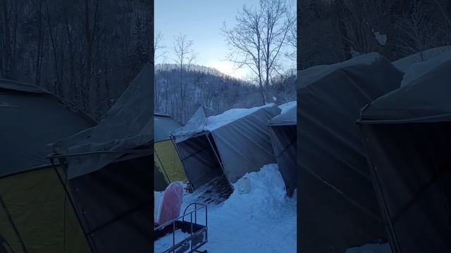 Winter bike in snow mountains. На снегоходе в горах. смотреть онлайн