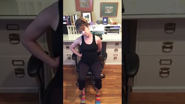 Office Chair Yoga: shoulder rolls an s neck stretch смотреть онлайн
