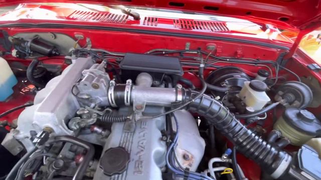 1992 Mazda B2600i 4x4 Cold start and engine bay смотреть онлайн