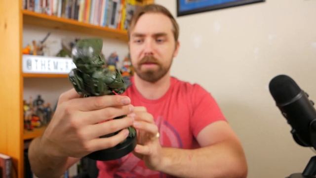 Cable Guys Halo Master Chief Phone and Controller Holder Review/Unboxing смотреть онлайн