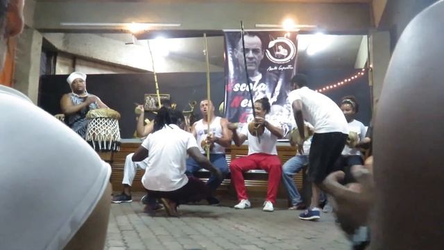 Capoeira Raphael Logam & Thiago Jamaica | Escola Nestor Capoeira смотреть онлайн