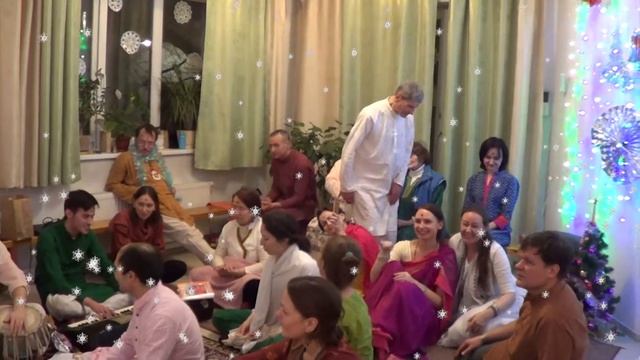 Игнат Г. исполняет песню "Спасибо, родная" стихи и муз. В. Резника смотреть онлайн