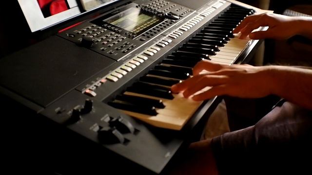 Unchained Melody Wonderful End of the World Medley смотреть онлайн