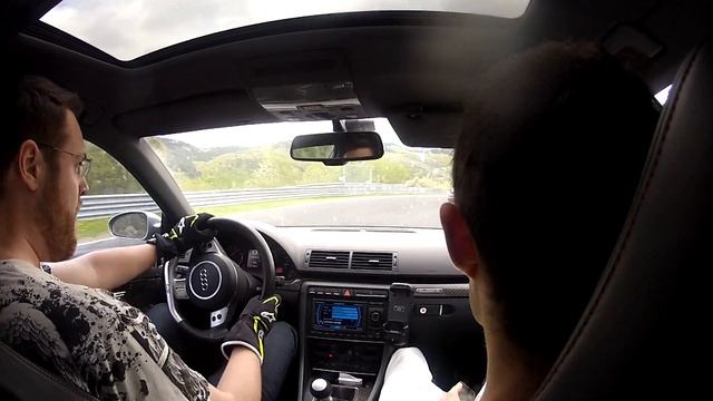 Nürburgring Nordscheleife - Audi RS4 B7 - 8.42 BTG with crash zone and trafic смотреть онлайн