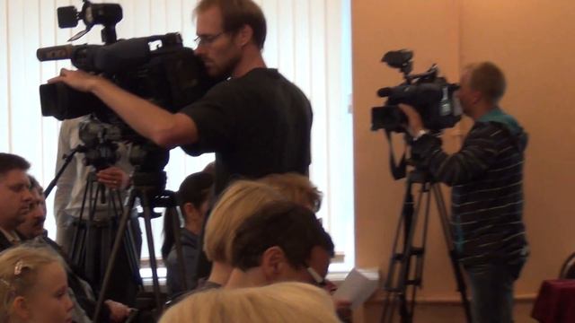 Встреча руководителя администрации Петродворцового района с жителями смотреть онлайн