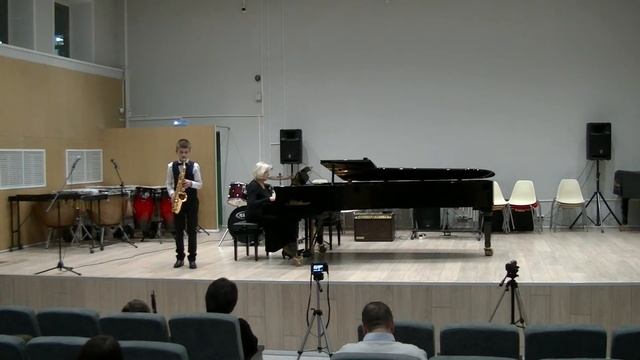 019. А. Пьяццолла - Танго-этюд №3 смотреть онлайн