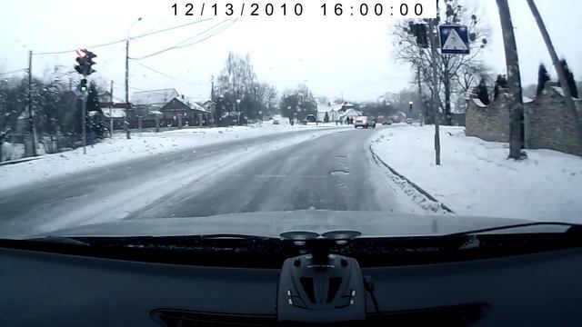 проезд перекрестка на желтый и... смотреть онлайн