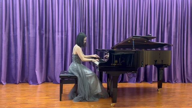 Ван Ци играет《Liszt 3 Etudes de concert,S.144 No.3》 смотреть онлайн