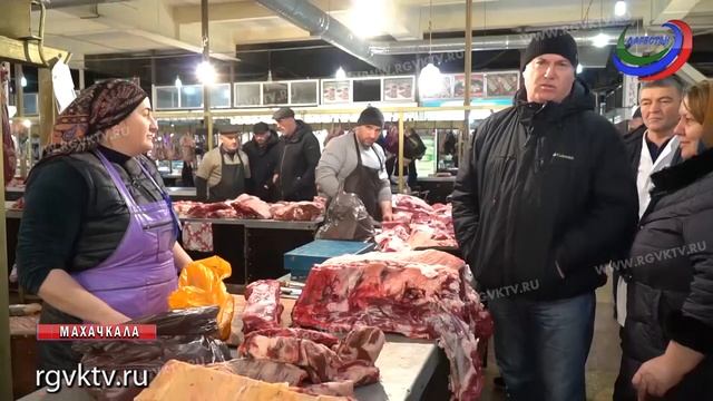 Минсельхозпрод РД проверил качество мяса на 2-м рынке Махачкалы смотреть онлайн