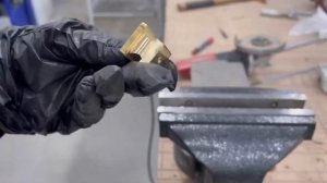 Как нарезать резьбу под болт ?Мебельные ручки из латуни