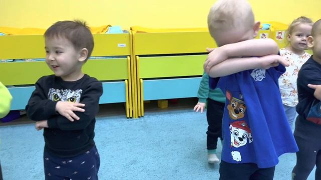 Каждый день после завтрака у нас проводится репетиция к 23 февраля (танцы, песни, стихи) смотреть онлайн