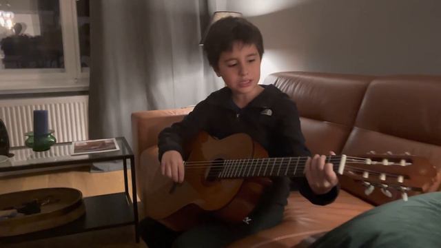 Maxi Musaev - Разбитая звезда. Исполняет Айзен Рафаэль