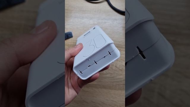 Развод на AliExpress, не рабочий аккумулятор romoss 30000mAh из магазина peaches смотреть онлайн