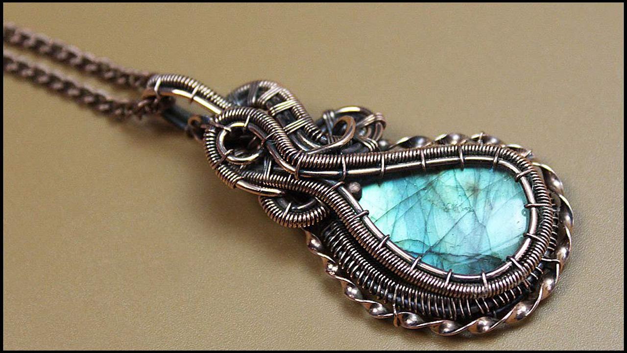 Кулон из медной проволоки и лабрадорита в технике Wire wrap. Ручная работа. Автор: Валерий Воробьев смотреть онлайн