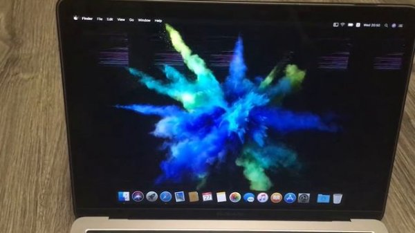 Дефект макбука (мерцание). Blinking Macbook Pro 13 with touch bar.