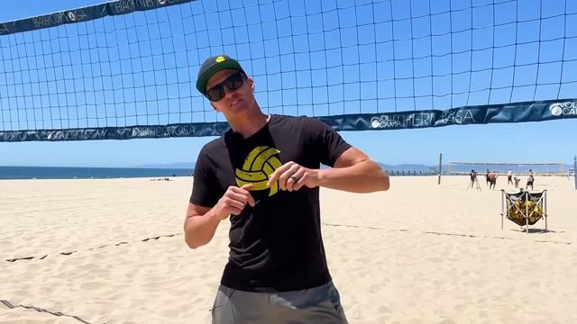 AVP Coach Teaches Athlete the KEYS TO GREAT Footwork for Spiking a Volleyball смотреть онлайн