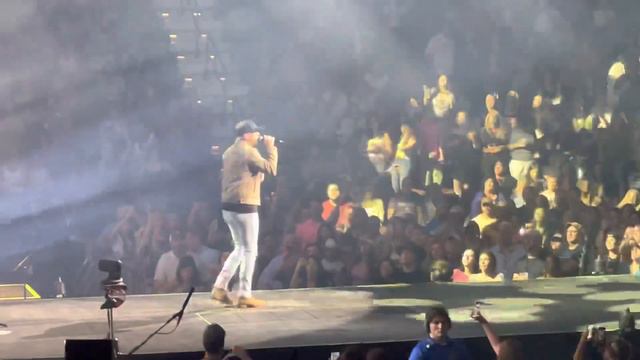 Cole Swindell "Hope You Get Lonely Tonight" @ Mohegan Sun in Uncasville, CT 6/10/2023 смотреть онлайн
