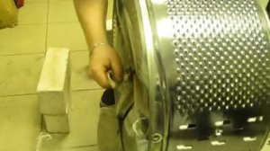 Замена подшипников в стиральной машине Indesit и Ariston с клееным баком