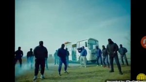 Под ногами тает лед