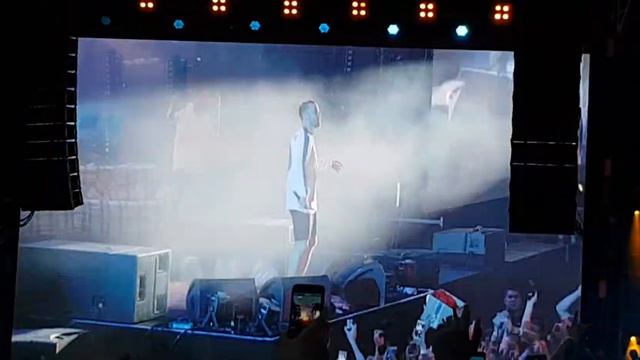 Макс Корж - Пламенный свет. Live. Киев. 20.06.2019 смотреть онлайн