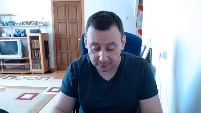 Маяковский В. В. "Стихи о советском паспорте" (читает Змановский Л.В.) смотреть онлайн