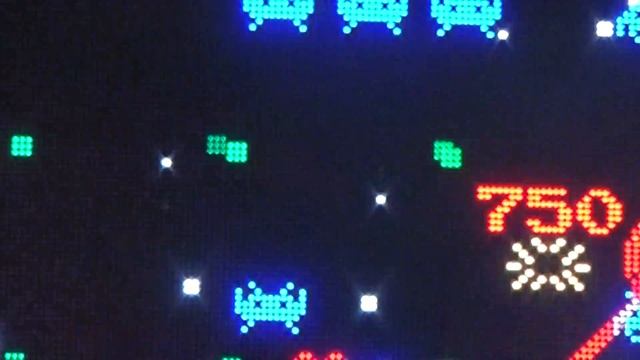 space invaders frenzy @ Round 1 Arcade смотреть онлайн