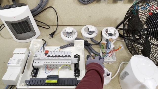 Comment localiser facilement une panne électrique - Une prise qui fait sauter l'inter diff смотреть онлайн