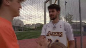 ИГРАЕМ НА ШЛЕПКИ ПО ПОПЕ / ПАРНИ VS ДЕВУШКИ #3