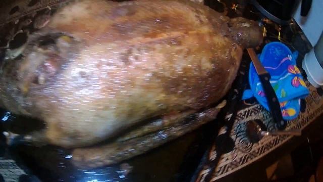 Запекаем гуся и готовим соус! смотреть онлайн