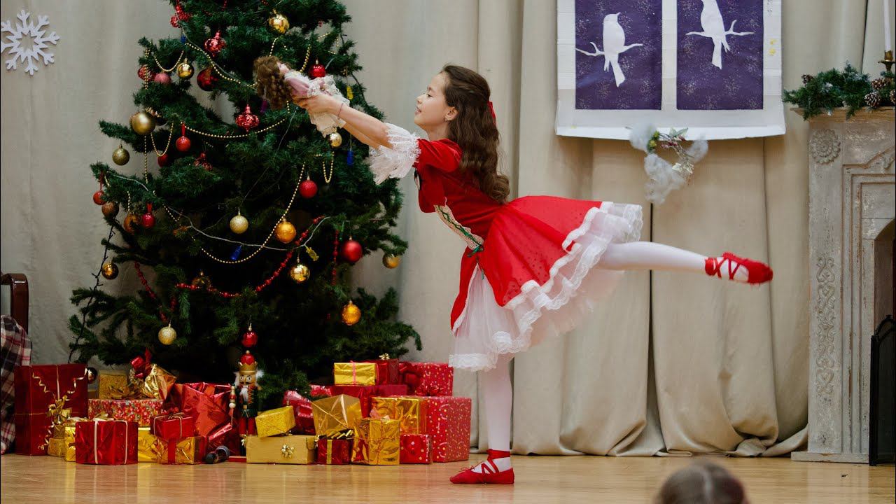 Новогодний бал в начальной школе смотреть онлайн
