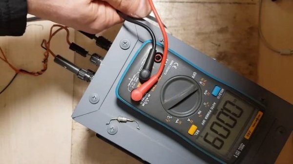 Тестер для проверки напряжения пробоя транзисторов и стабилитронов (transistor & zener diod tester)