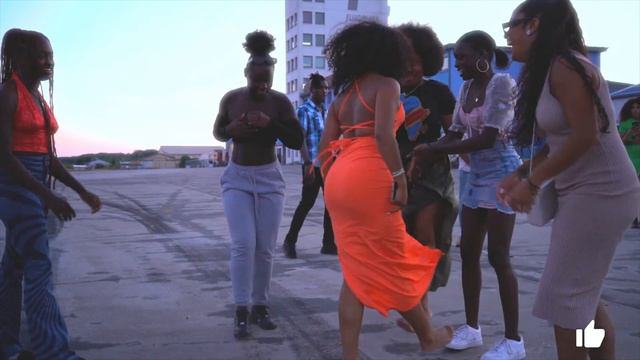 Laurentius & Oke - Celebrate [Official Music Video] смотреть онлайн