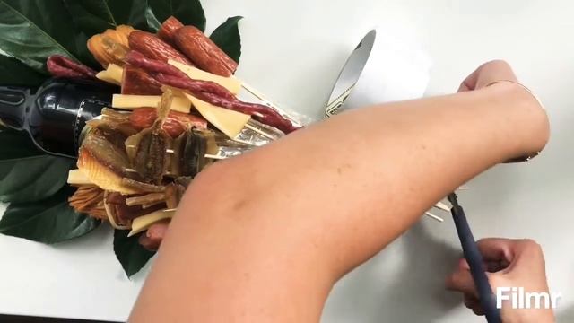 Собираем мужской мясной букет. Фудфлористика. Букет из колбасы смотреть онлайн
