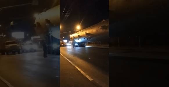 Вот такой агрегат с самого утра катается по Тольятти смотреть онлайн