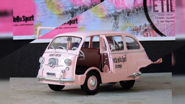 1:18 Fiat Multipla 600-1961 смотреть онлайн