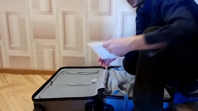Чемодан Xiaomi 24" Mi Trolley 90 Points распаковка смотреть онлайн