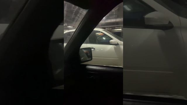 Мерседес w124 против Lada Granta, E300 Mercedes-Benz w124 VS Lada Granta смотреть онлайн