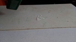 Как удалить клей от самоклеющей плёнки